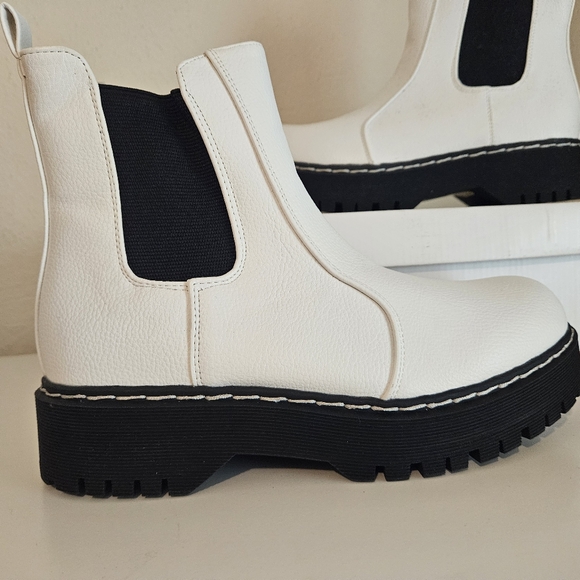 Union Bay Heather Fashion Boots - Picture 3 of 6